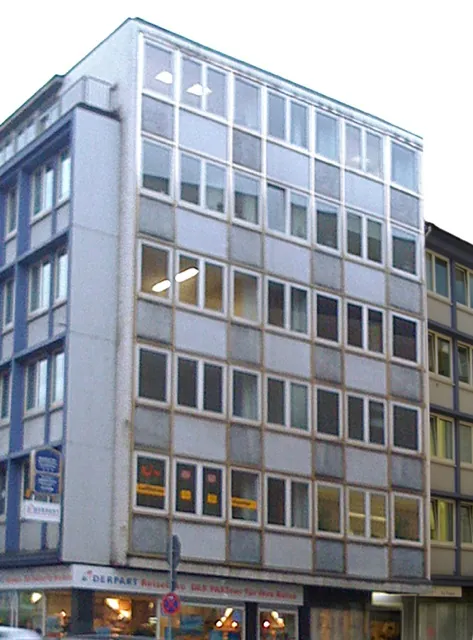 Aluminium facade in Wuppertal before the refurbishment